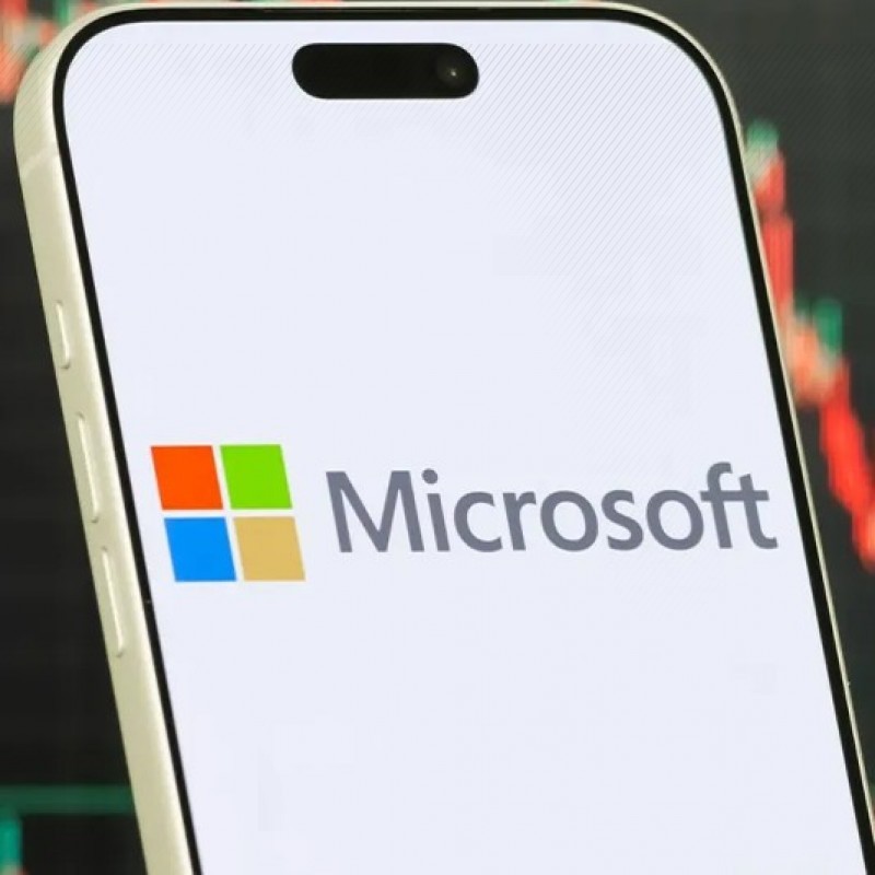 Cloud-ийн өсөлт саарснаар Microsoft-ын хувьцаа огцом унав.