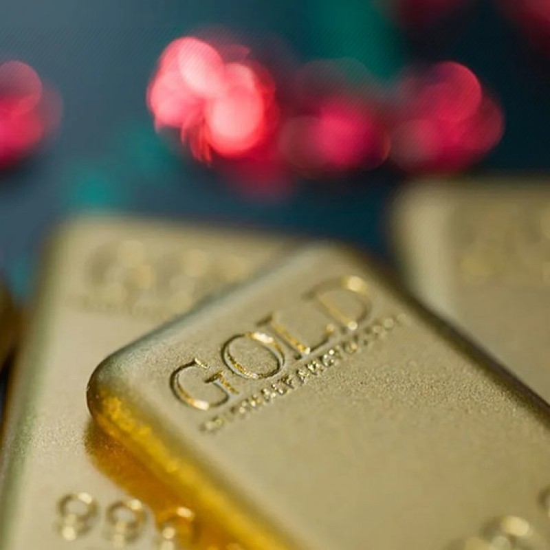 Алт 5,200 ам.долларыг давлаа.