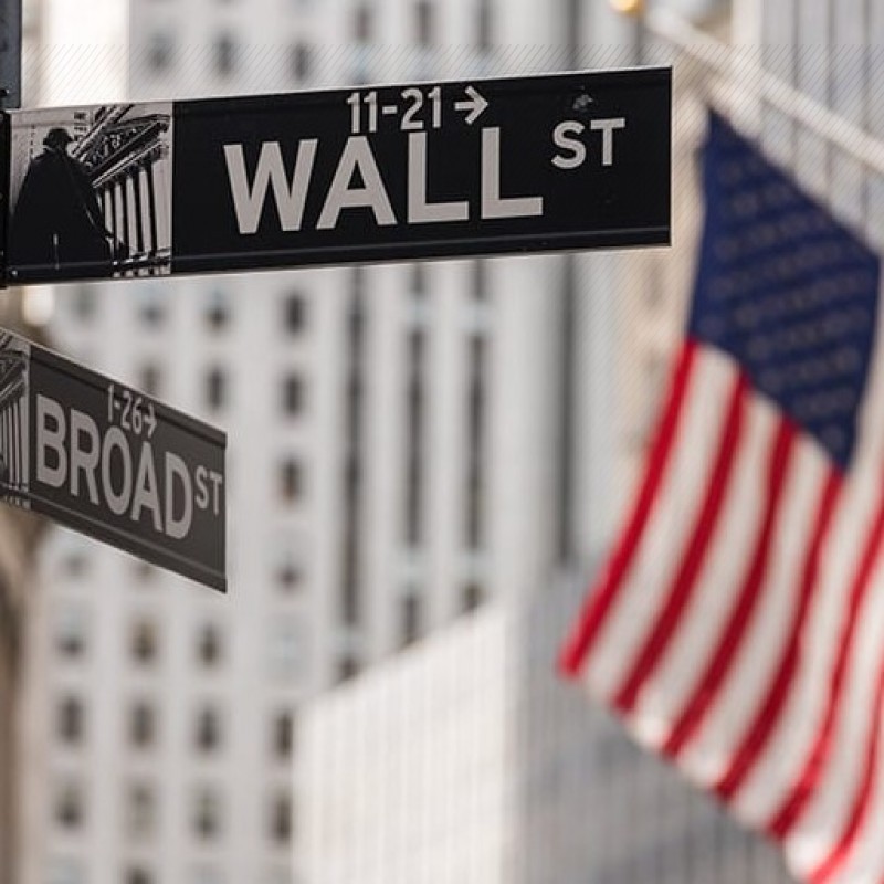 Топ Wall Street шинжээчид ногдол ашиг сайн олгодог 3  хувьцааг нэрлэв