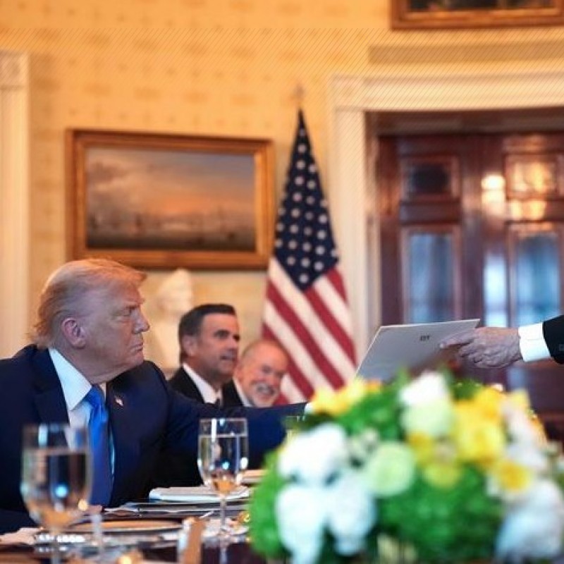 Нетаньяху Трампыг Нобелийн Энхтайвны шагналд нэр дэвшүүллээ