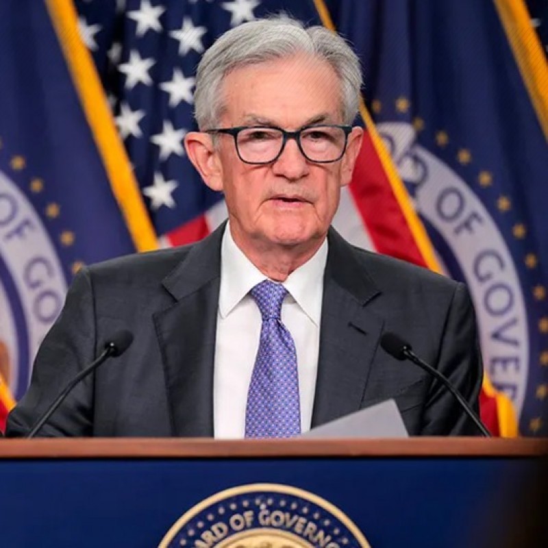 ХНС бодлогын хүүг хэвээр хадгалж, эдийн засгийн төлөв сайжирсныг онцоллоо.