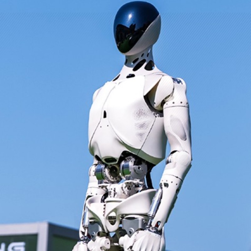 Xpeng: AI чиптэй робот такси, хүн дүрст робот үйлдвэрлэнэ